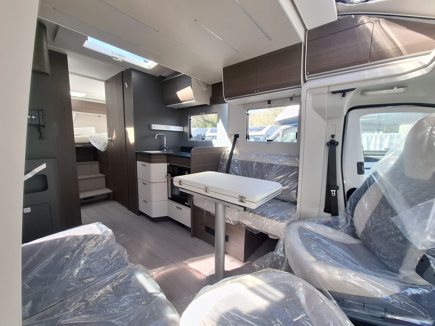 ADRIA MATRIX SUPREME 670 DL 2026