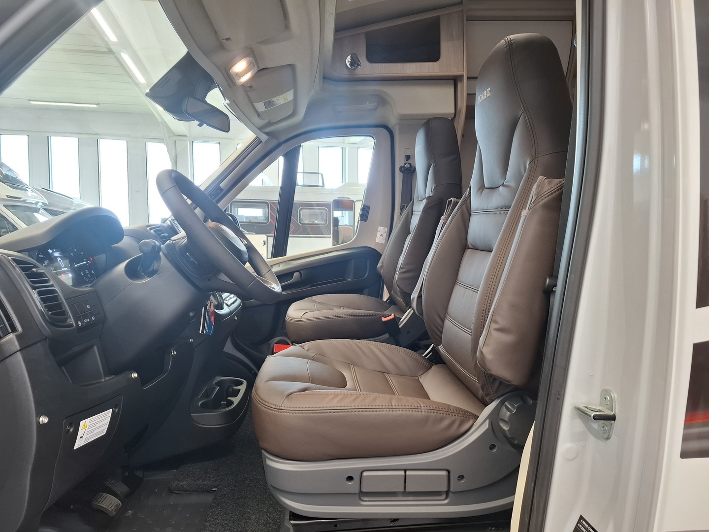 KABE Travel Master Classic 740 LGB 2026