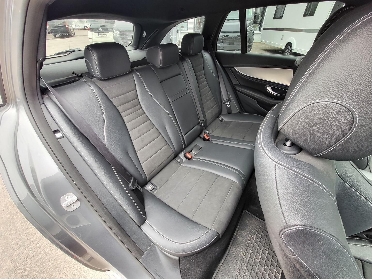 MERCEDES-BENZ E 2017