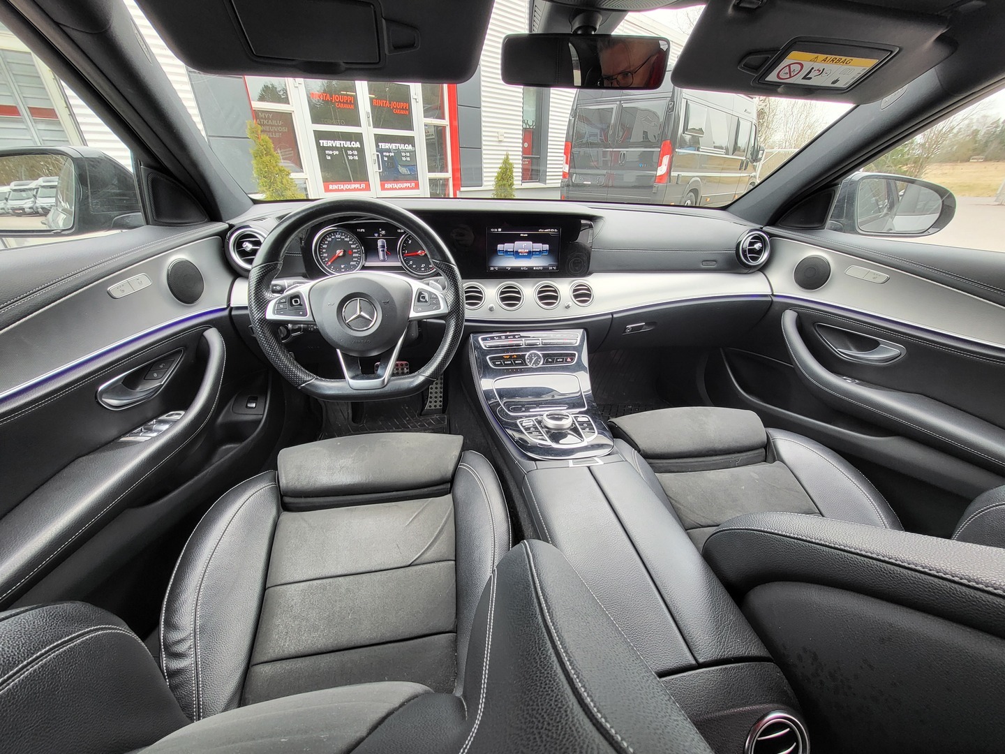 MERCEDES-BENZ E 2017