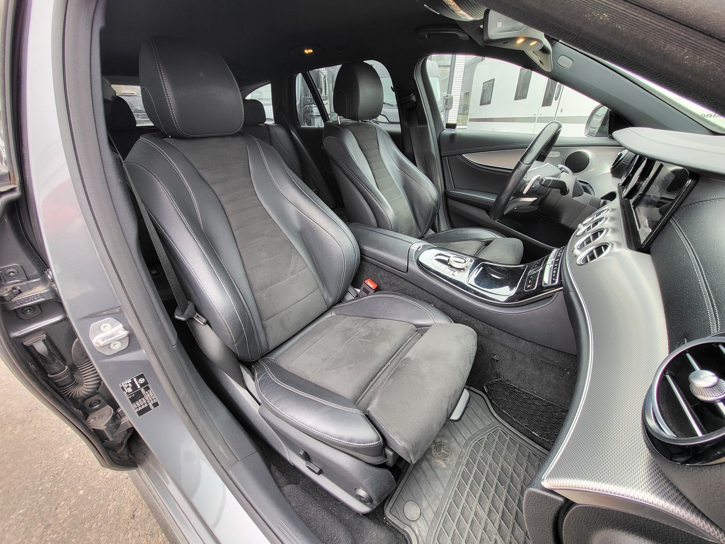 MERCEDES-BENZ E 2017