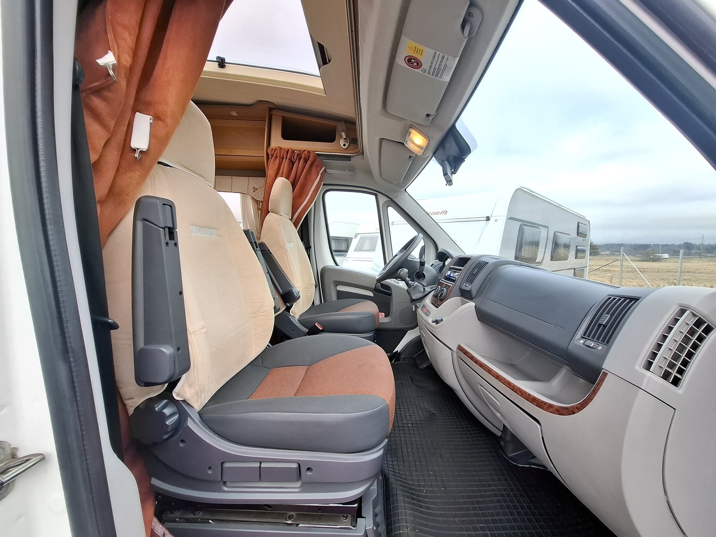 KABE Travel Master 750 WG 2007