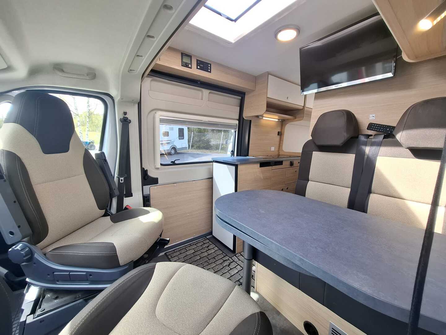 PÖSSL RoadCar VAN R 600 2020