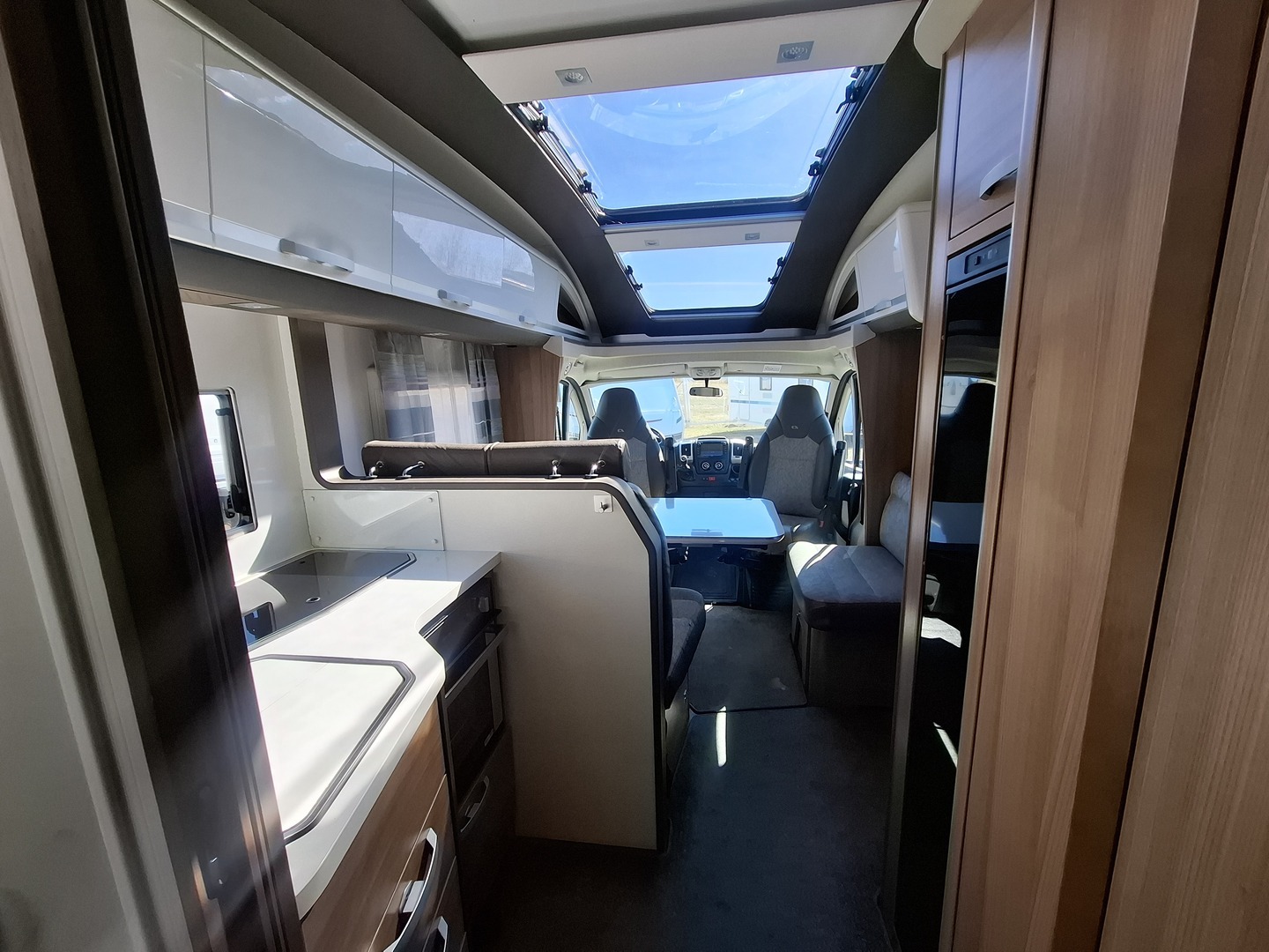 ADRIA Coral Plus 670 SL 2020