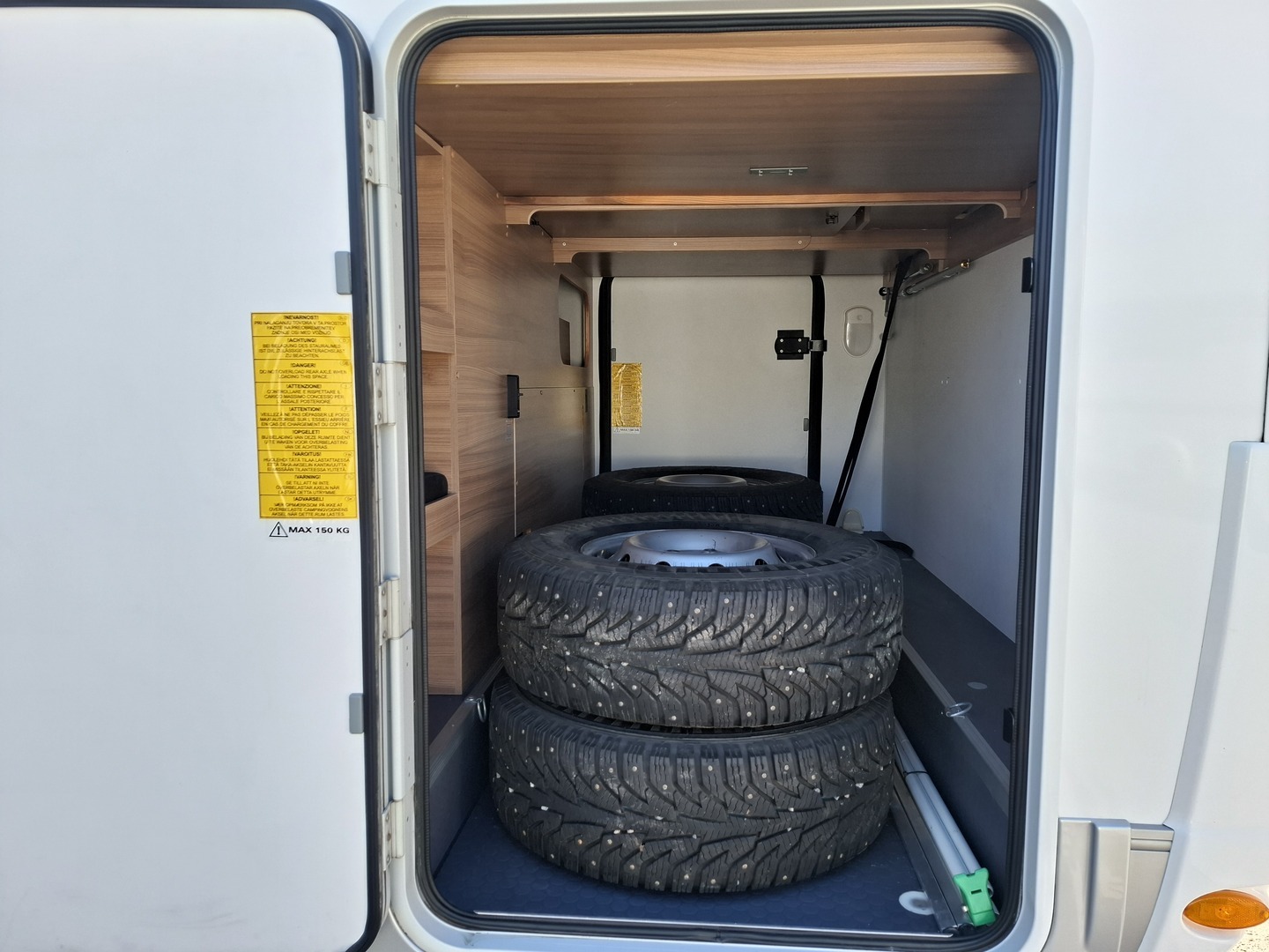 ADRIA Coral Plus 670 SL 2020
