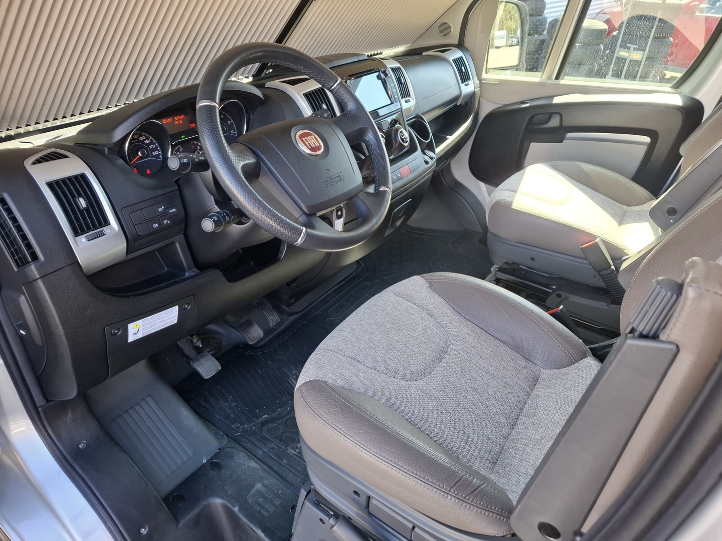 ADRIA Coral Plus 670 SL 2020