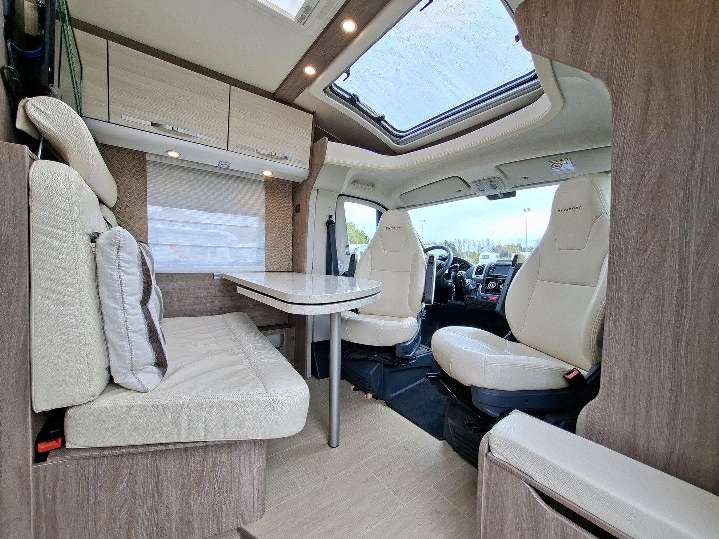 BÜRSTNER Nexxo Time T 690 G 2016