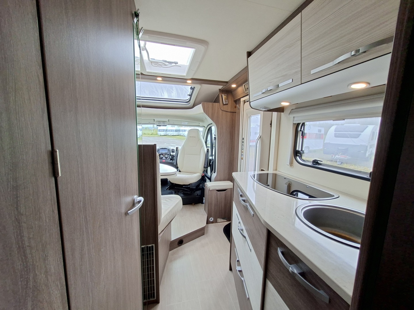 BÜRSTNER Nexxo Time T 690 G 2016