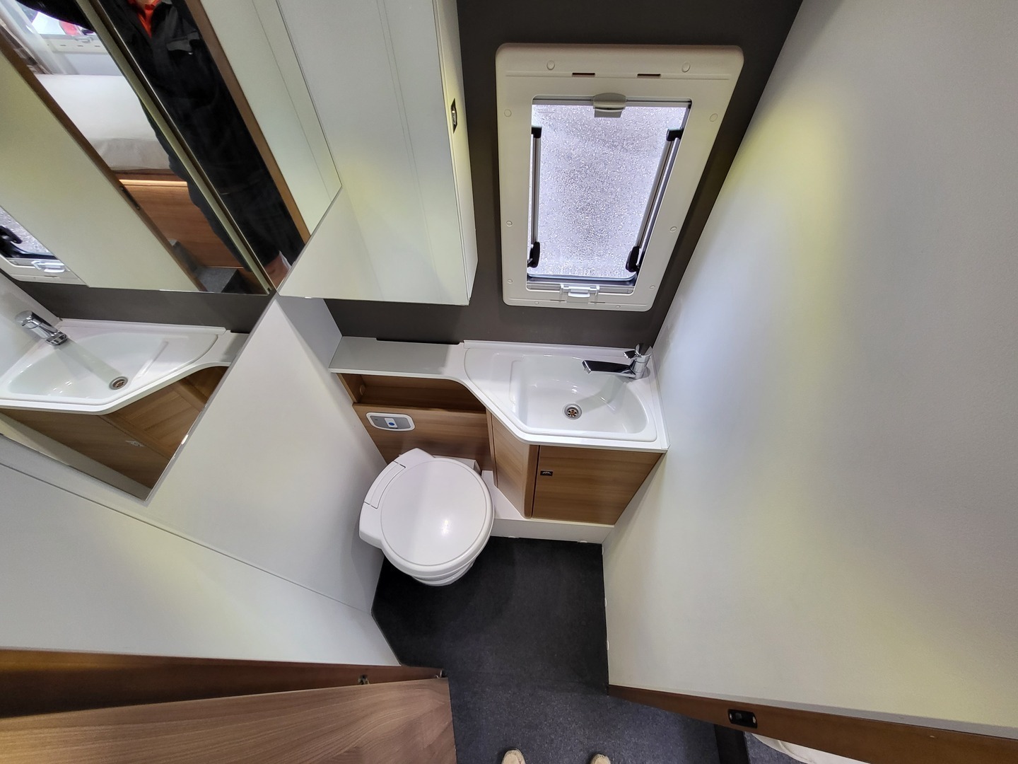 ADRIA Matrix Plus 670 SL 2019