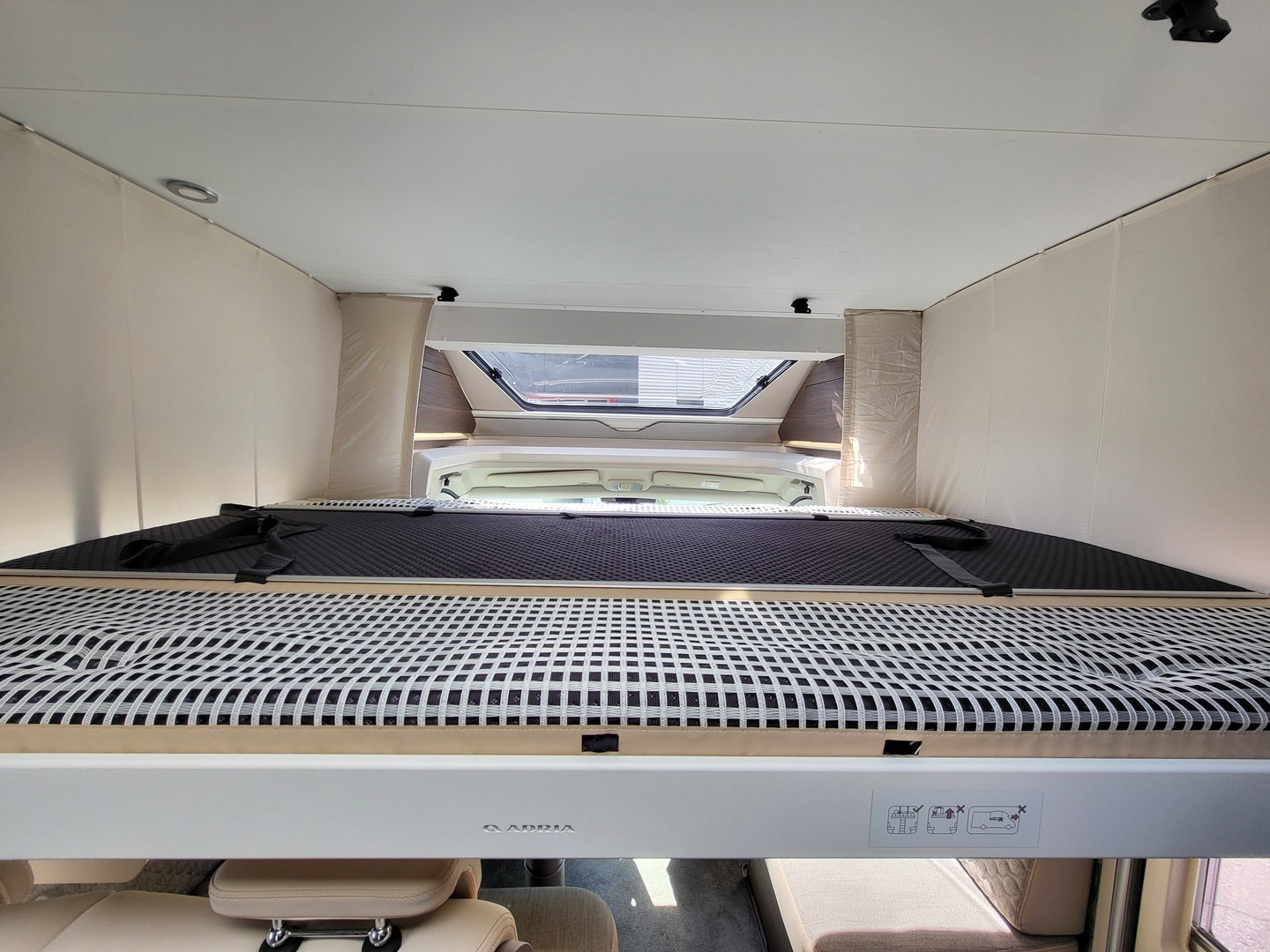 ADRIA MATRIX SUPREME 670 SL 2024