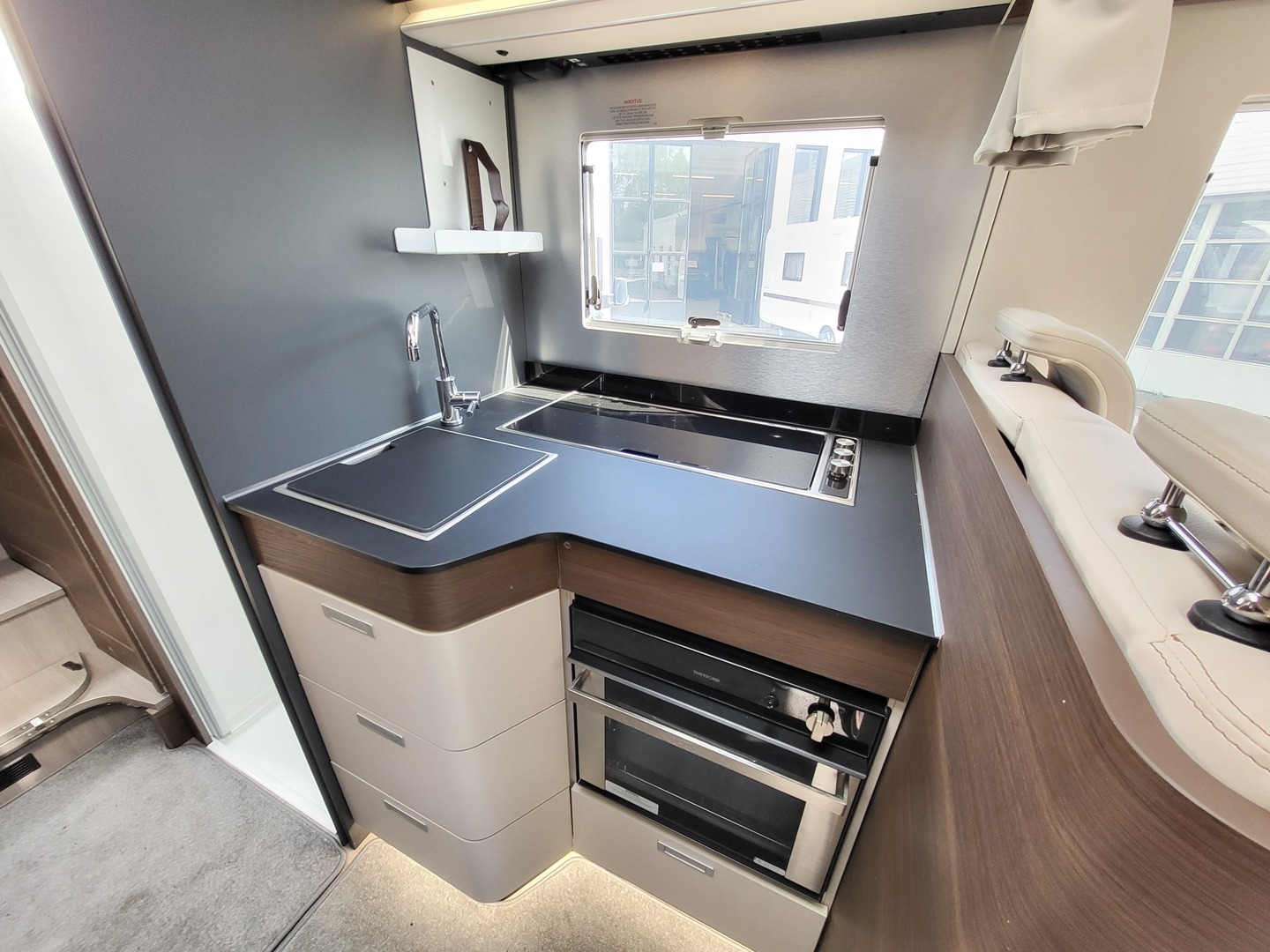 ADRIA MATRIX SUPREME 670 SL 2024