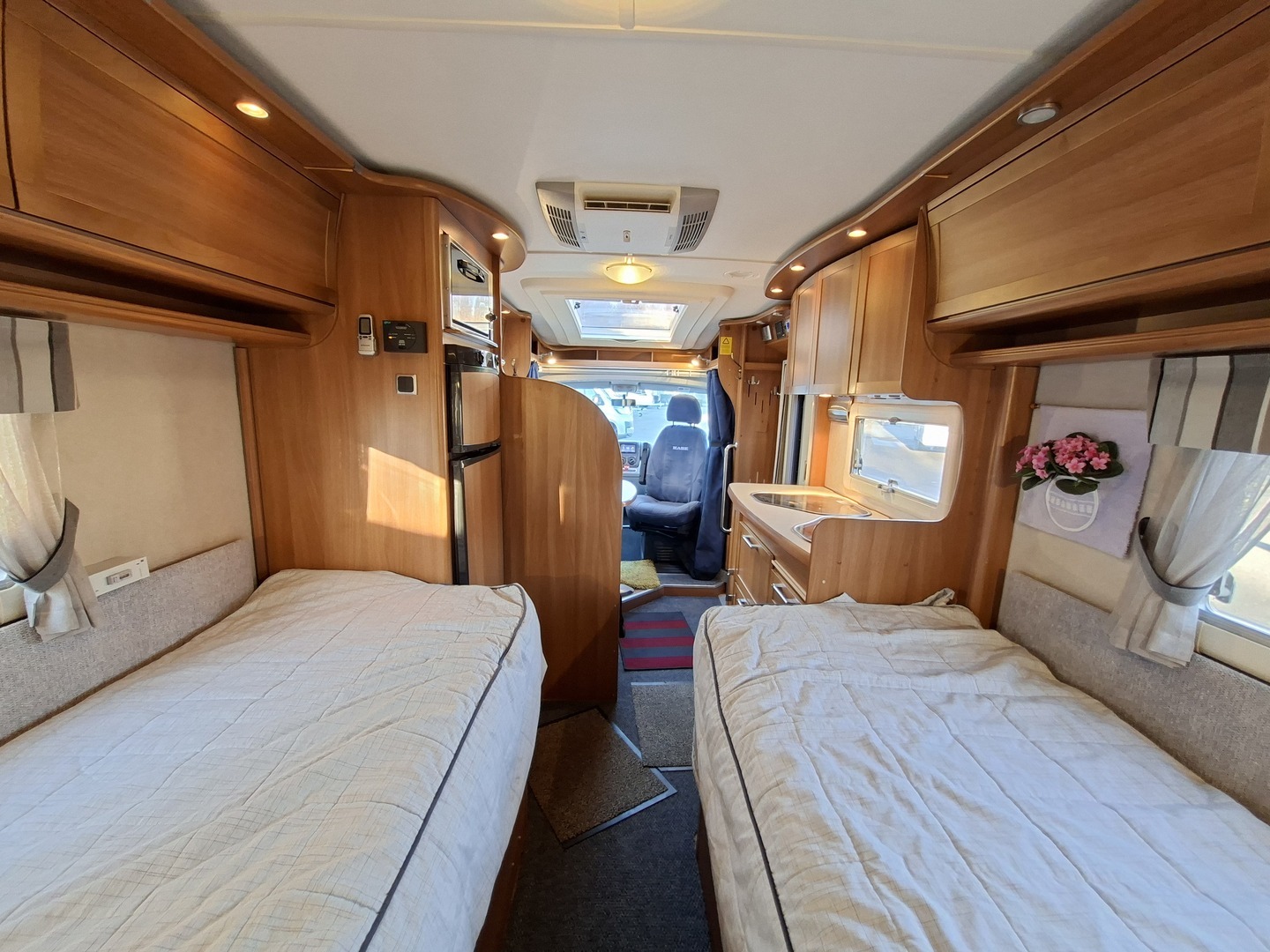 KABE Travel Master 750 T 2009