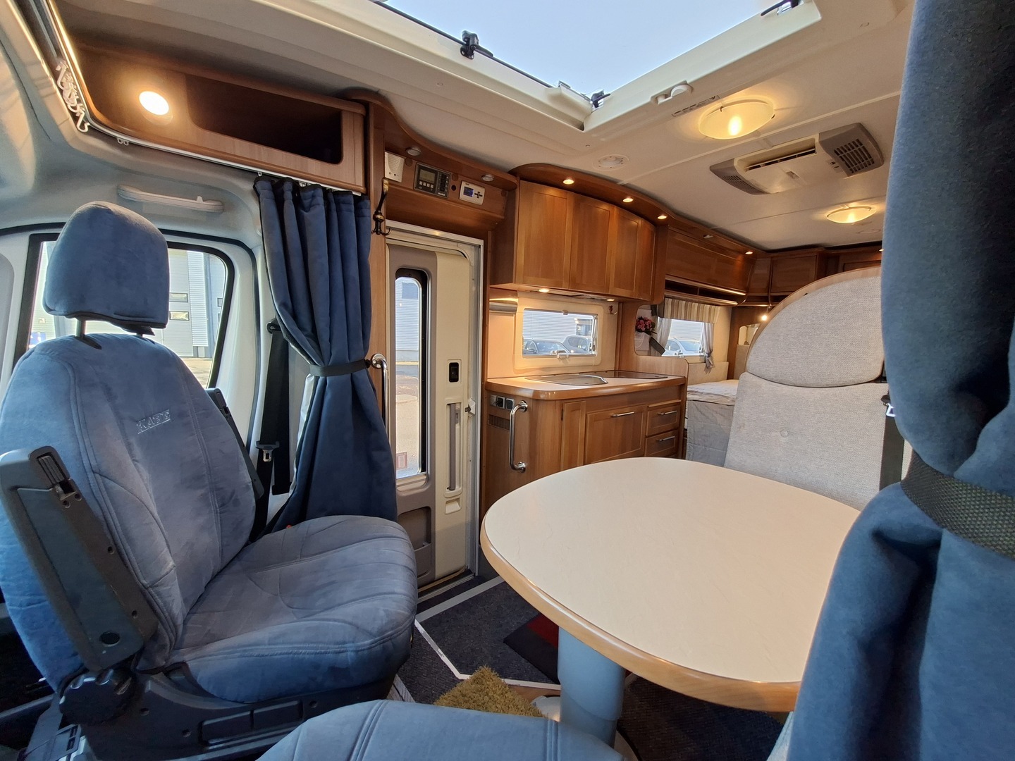 KABE Travel Master 750 T 2009