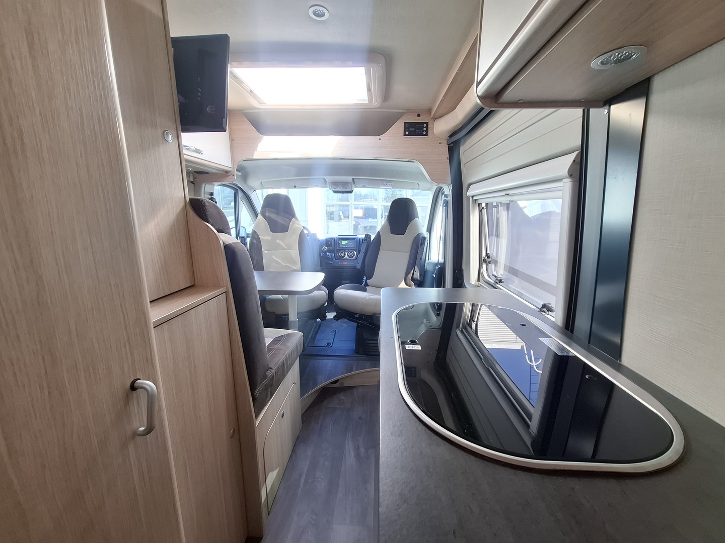 PÖSSL RoadCar VAN R 600 2018