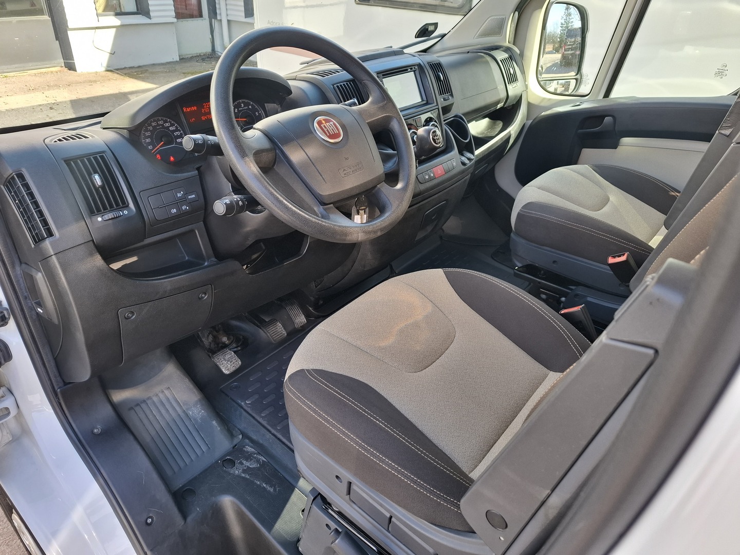 PÖSSL RoadCar VAN R 600 2018