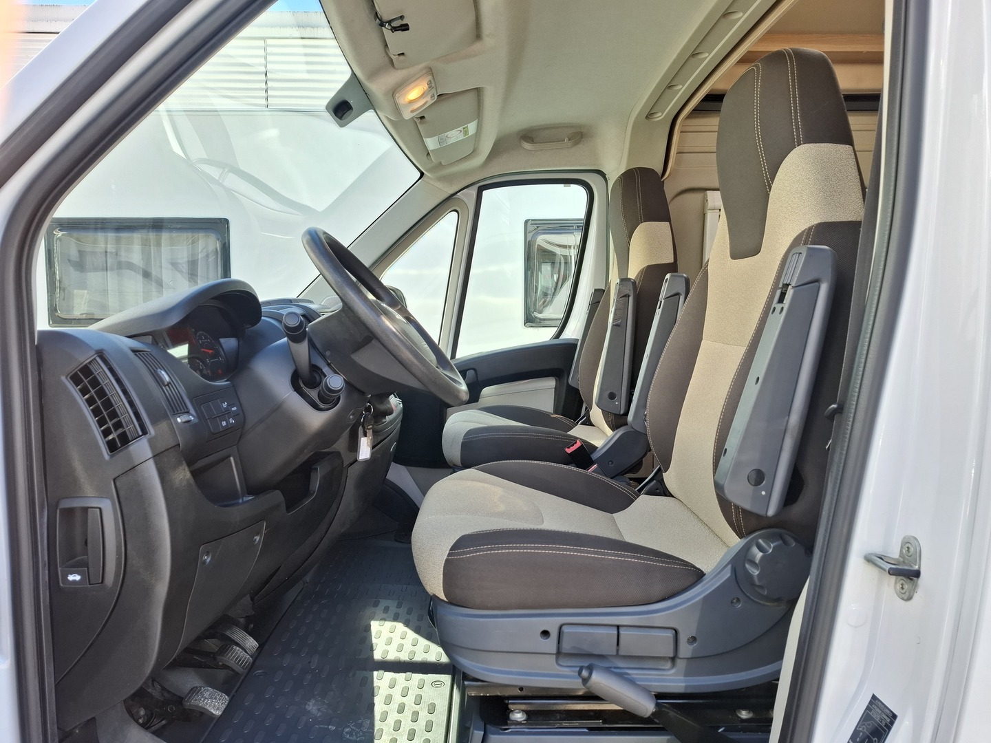 PÖSSL RoadCar VAN R 600 2018