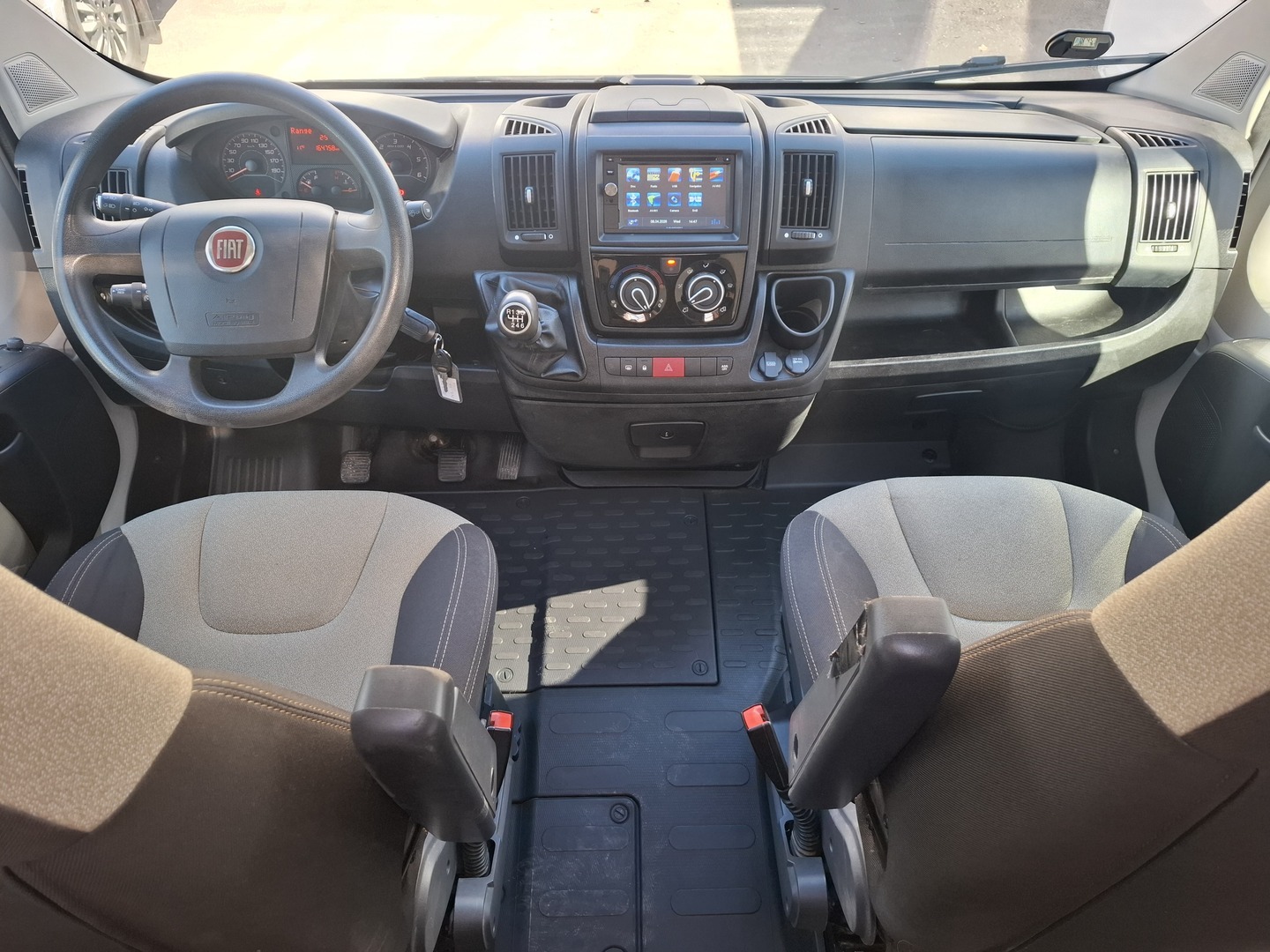 PÖSSL RoadCar VAN R 600 2018