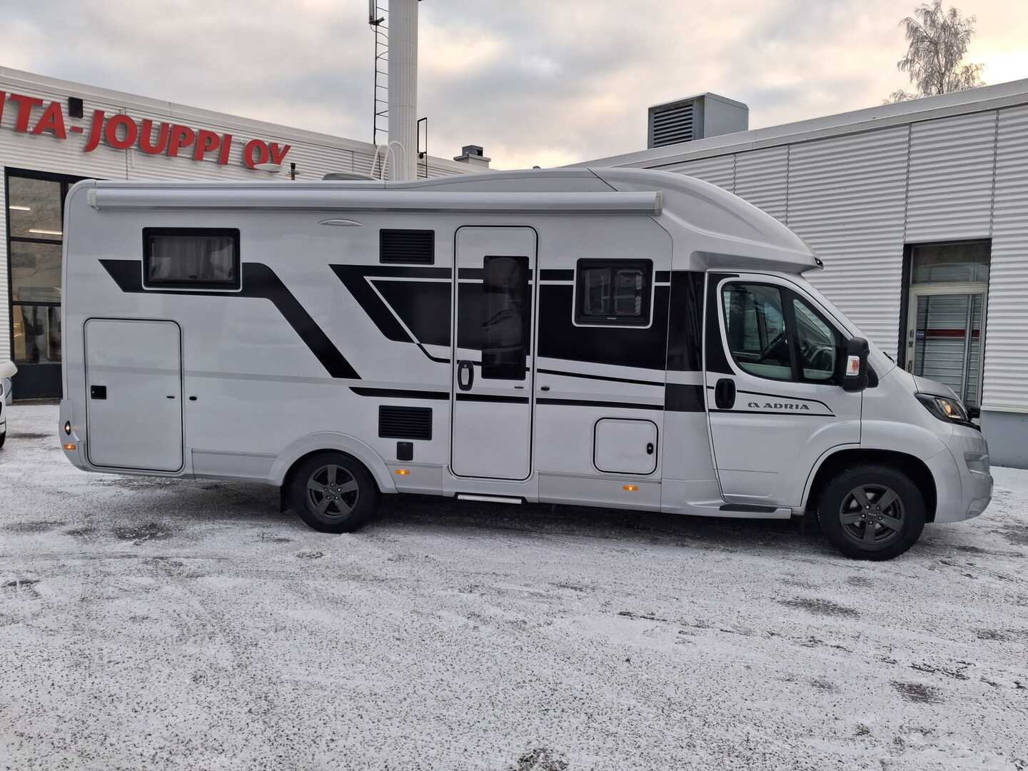 ADRIA Coral Supreme 670 DL 2021