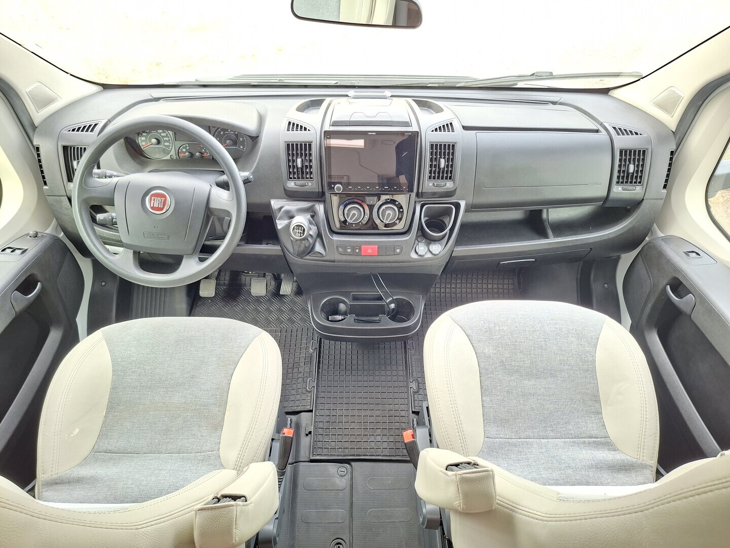 CARADO T 348 Emotion 2020