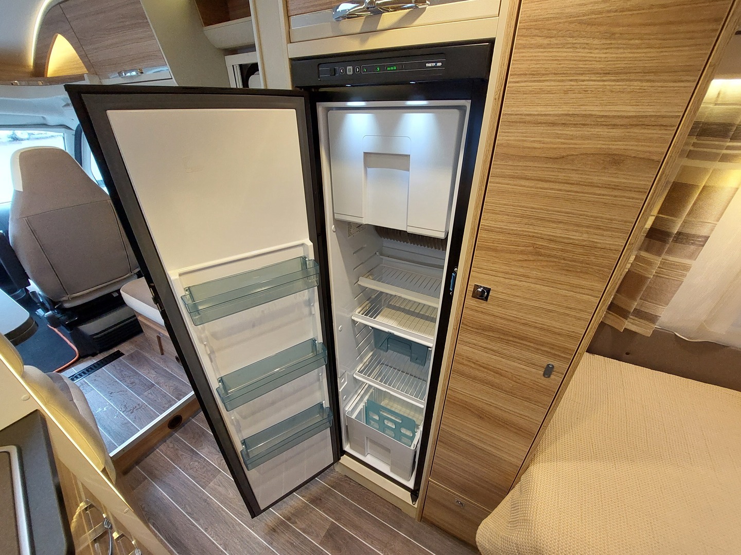 ADRIA Coral Axess 670 SLT 2017