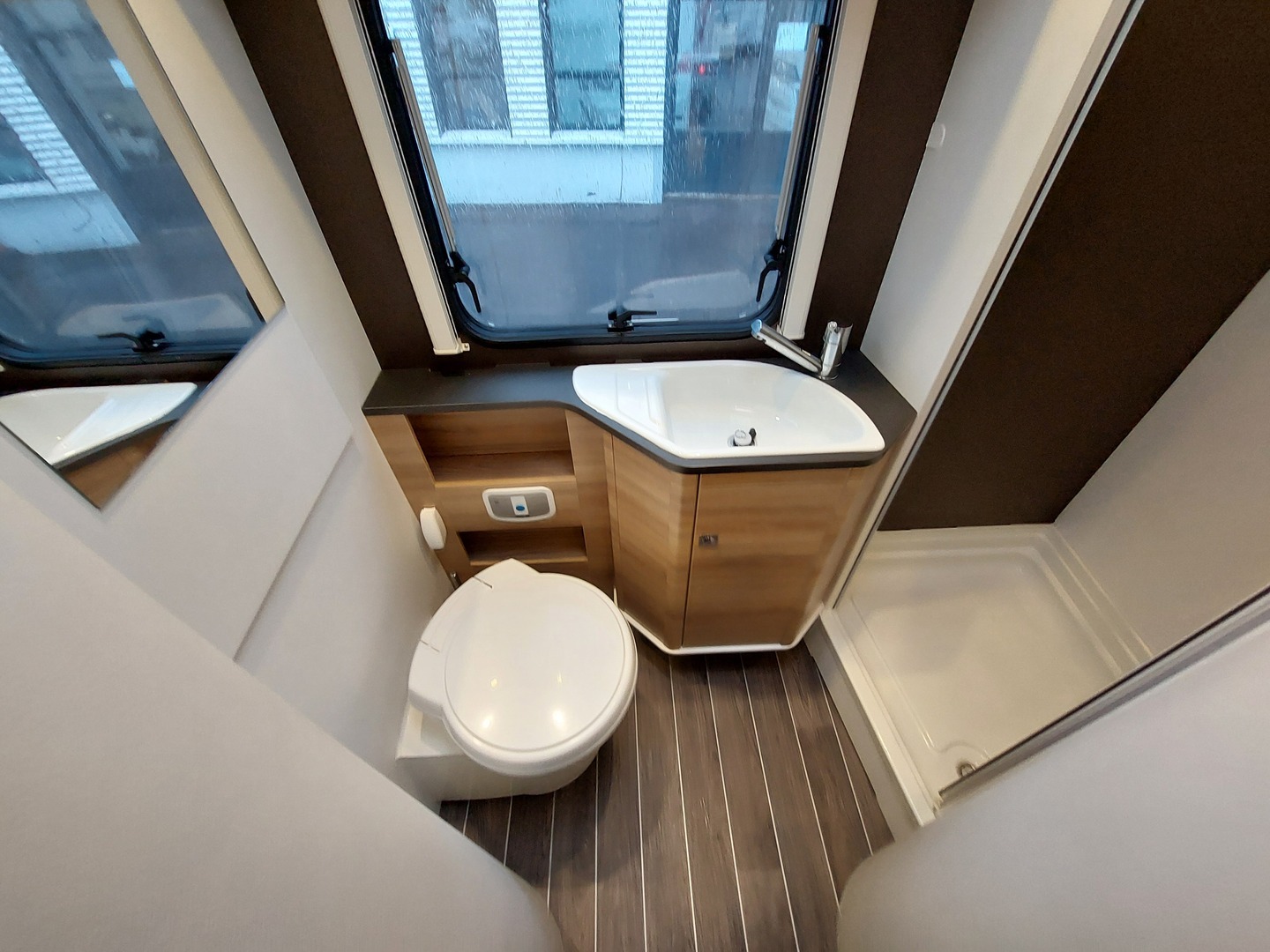 ADRIA Coral Axess 670 SLT 2017