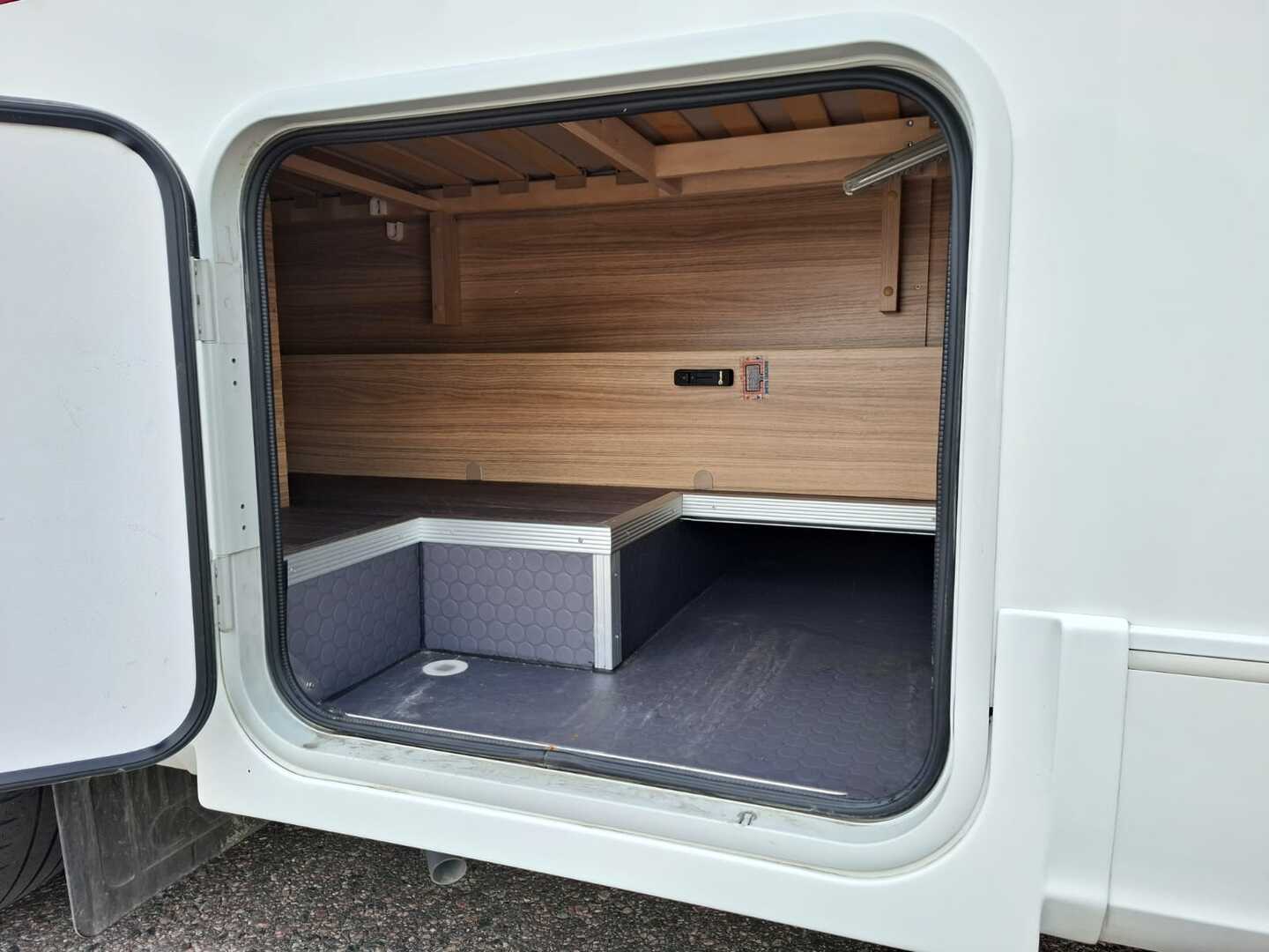 ADRIA Coral Axess 670 SLT 2017