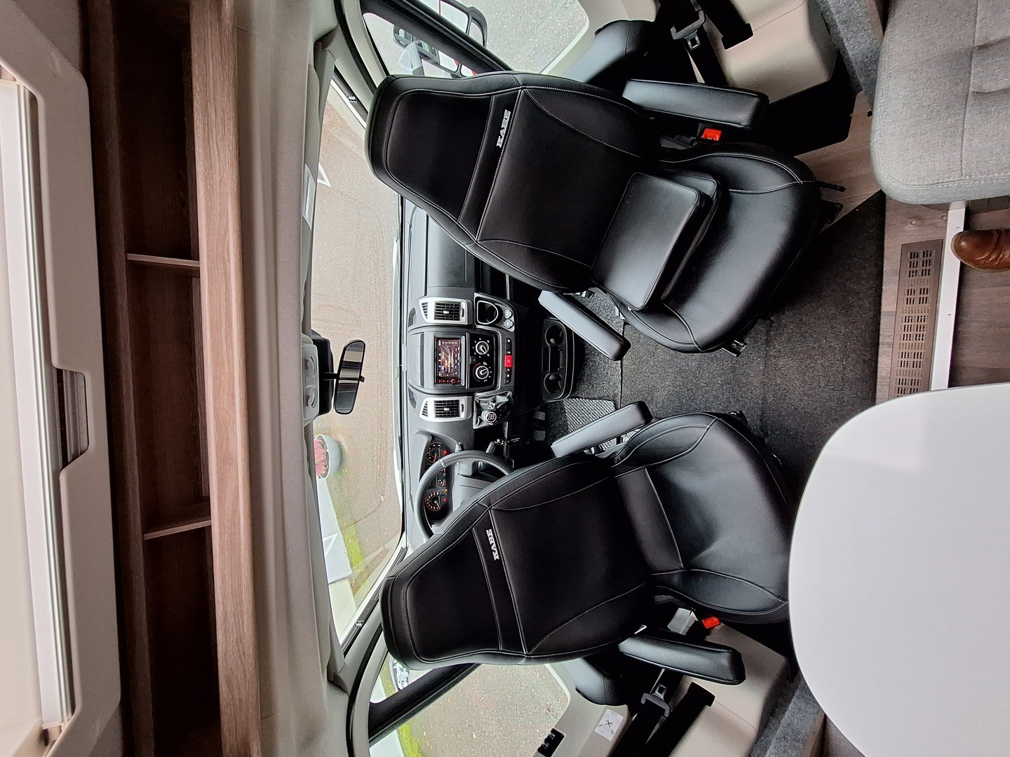 KABE Travel Master Classic 740 LXL 2020