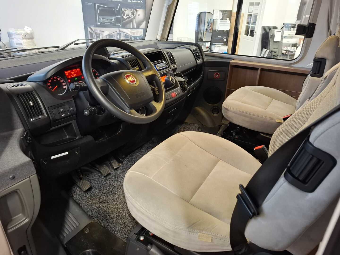 HYMER EXSIS-I 644 2013