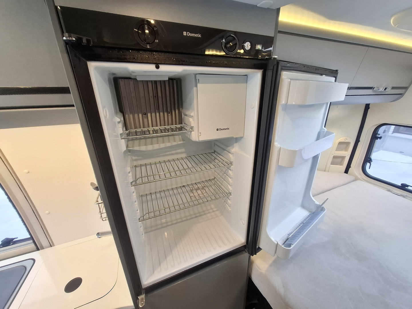 ADRIA Twin 600 SPT 2016