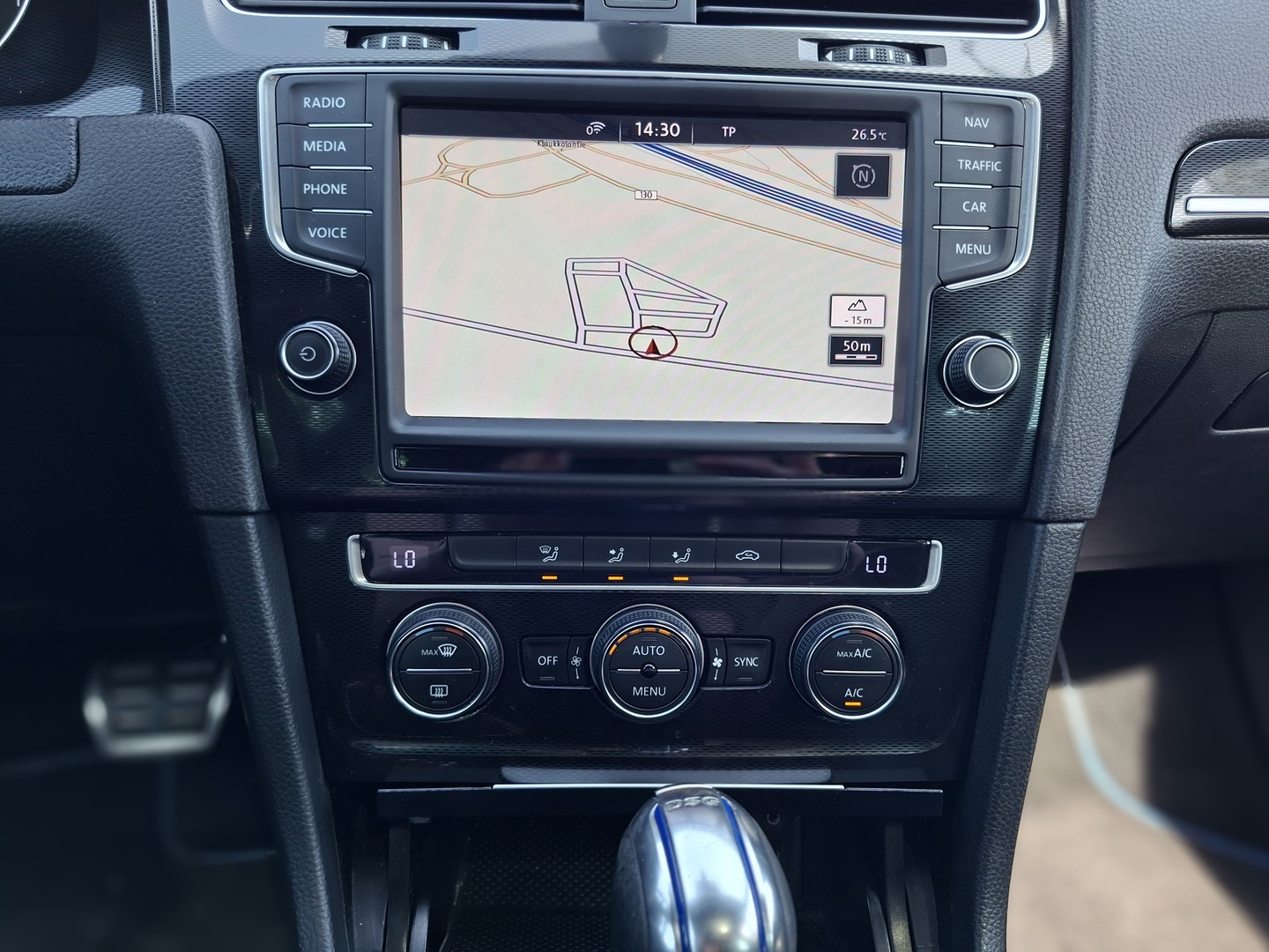 VOLKSWAGEN Golf 2016