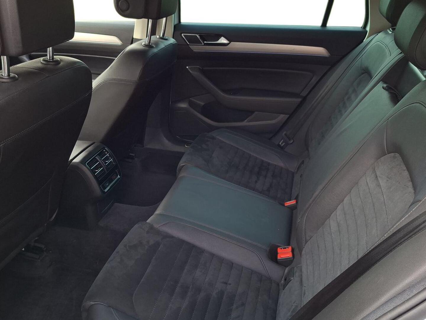 VOLKSWAGEN Passat 2018