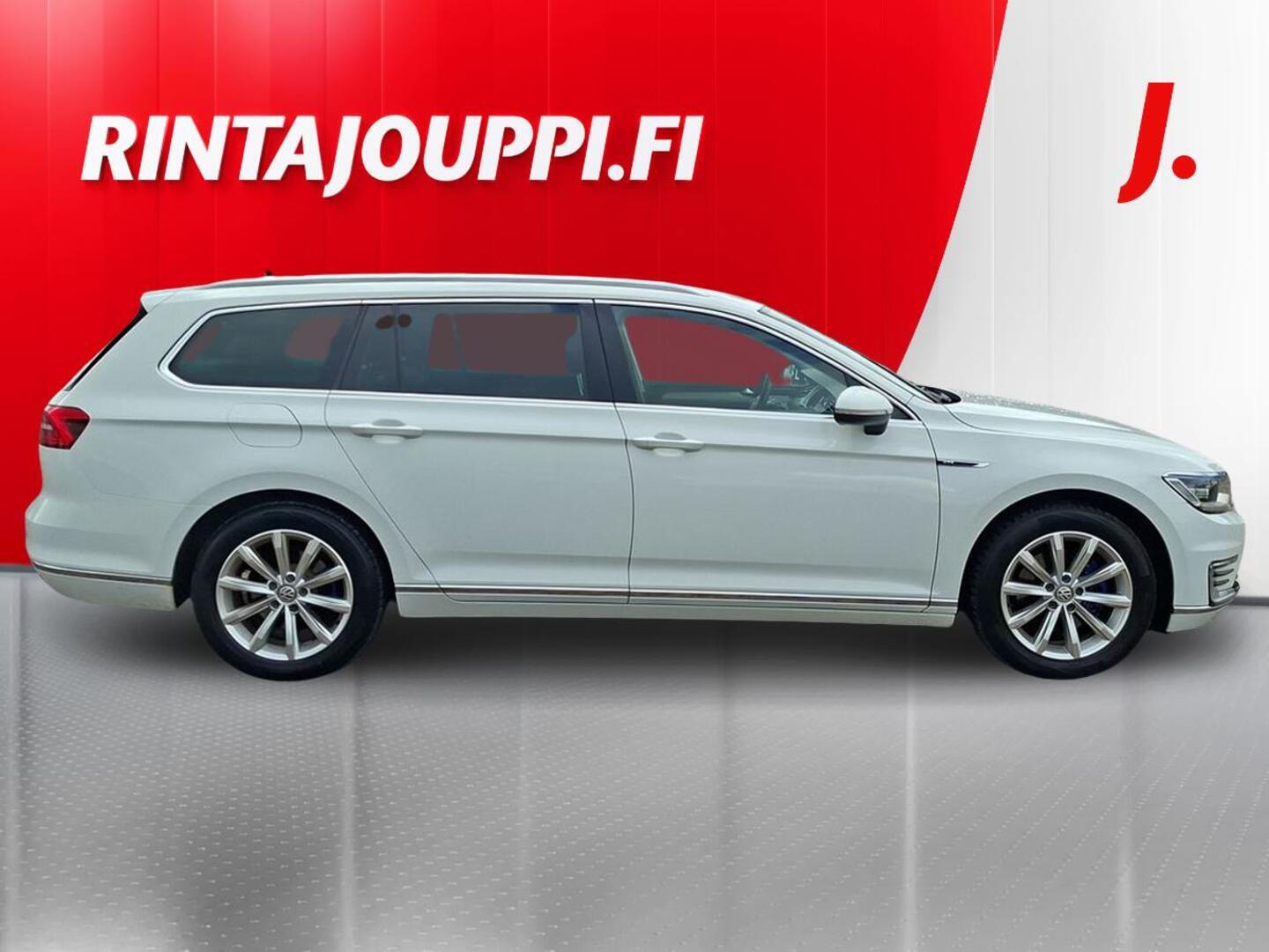 VOLKSWAGEN Passat 2018
