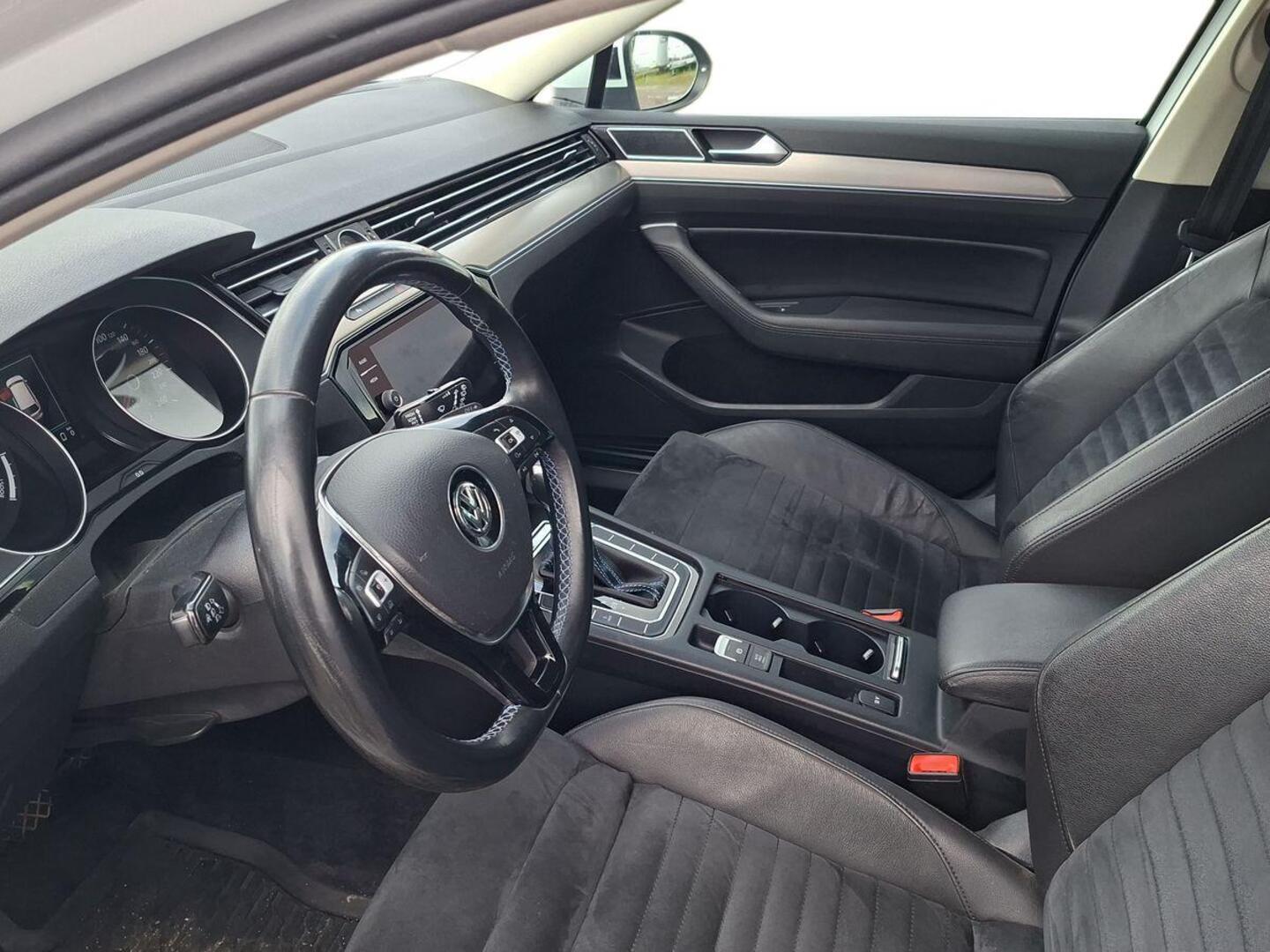 VOLKSWAGEN Passat 2018