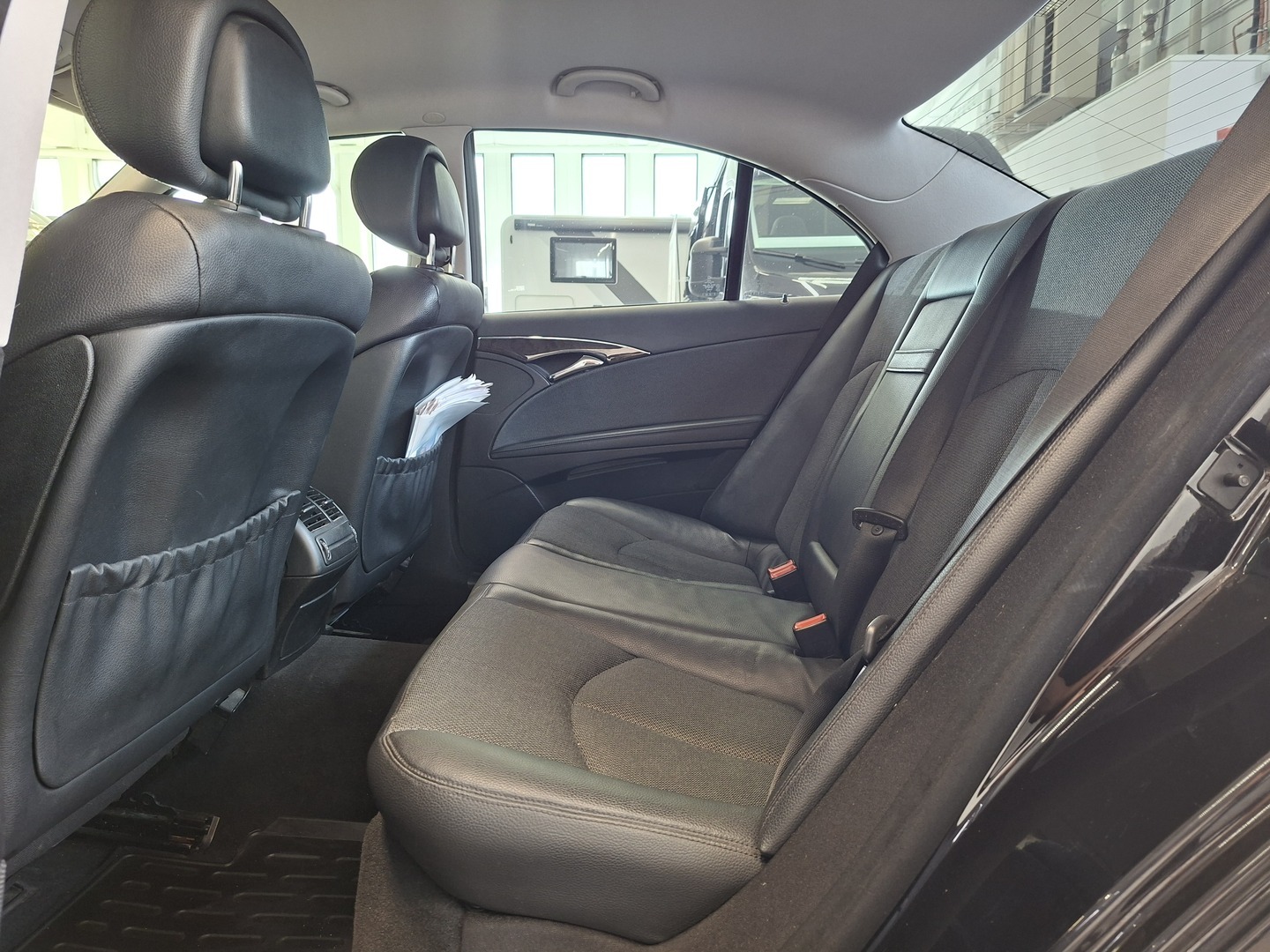 MERCEDES-BENZ E 2008