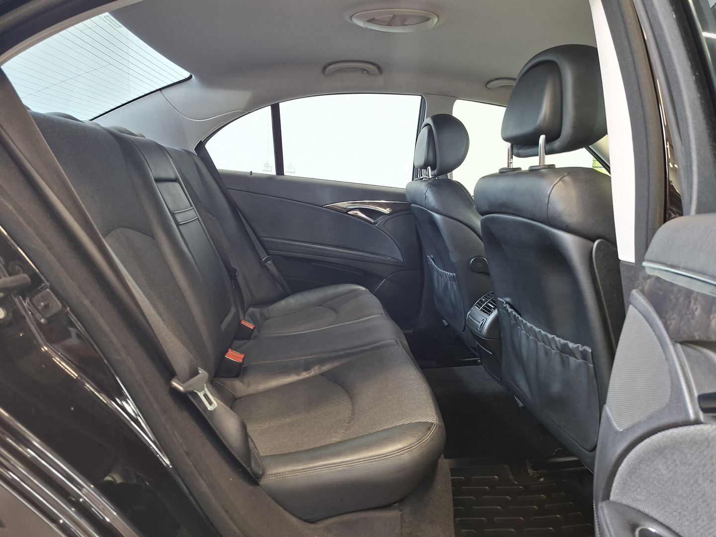 MERCEDES-BENZ E 2008