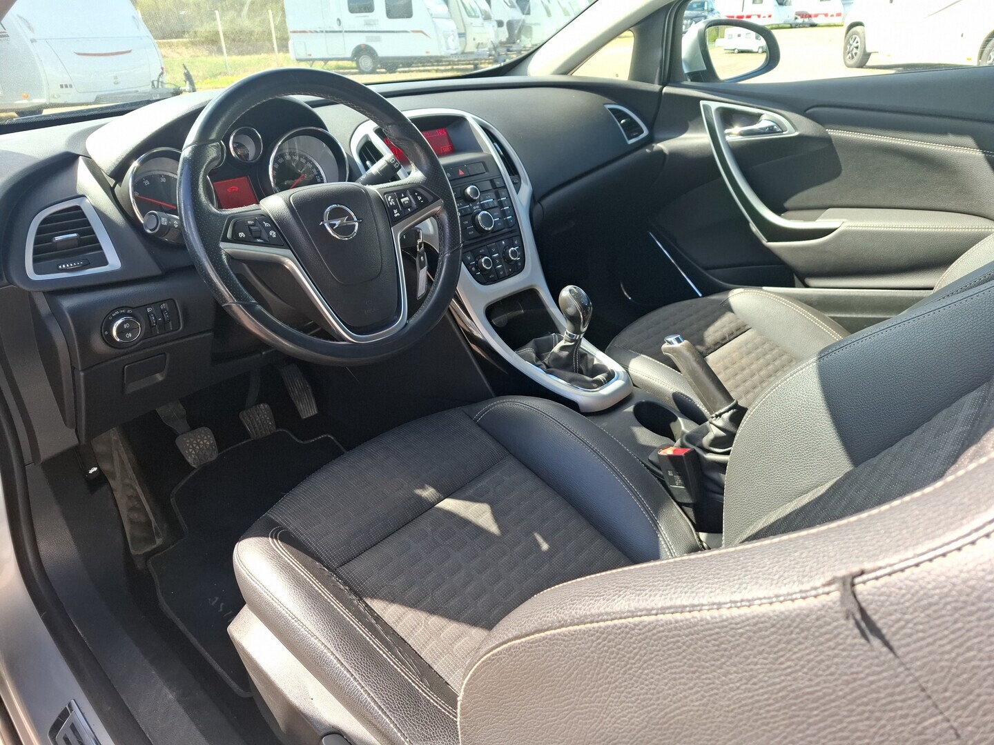 OPEL Astra 2012