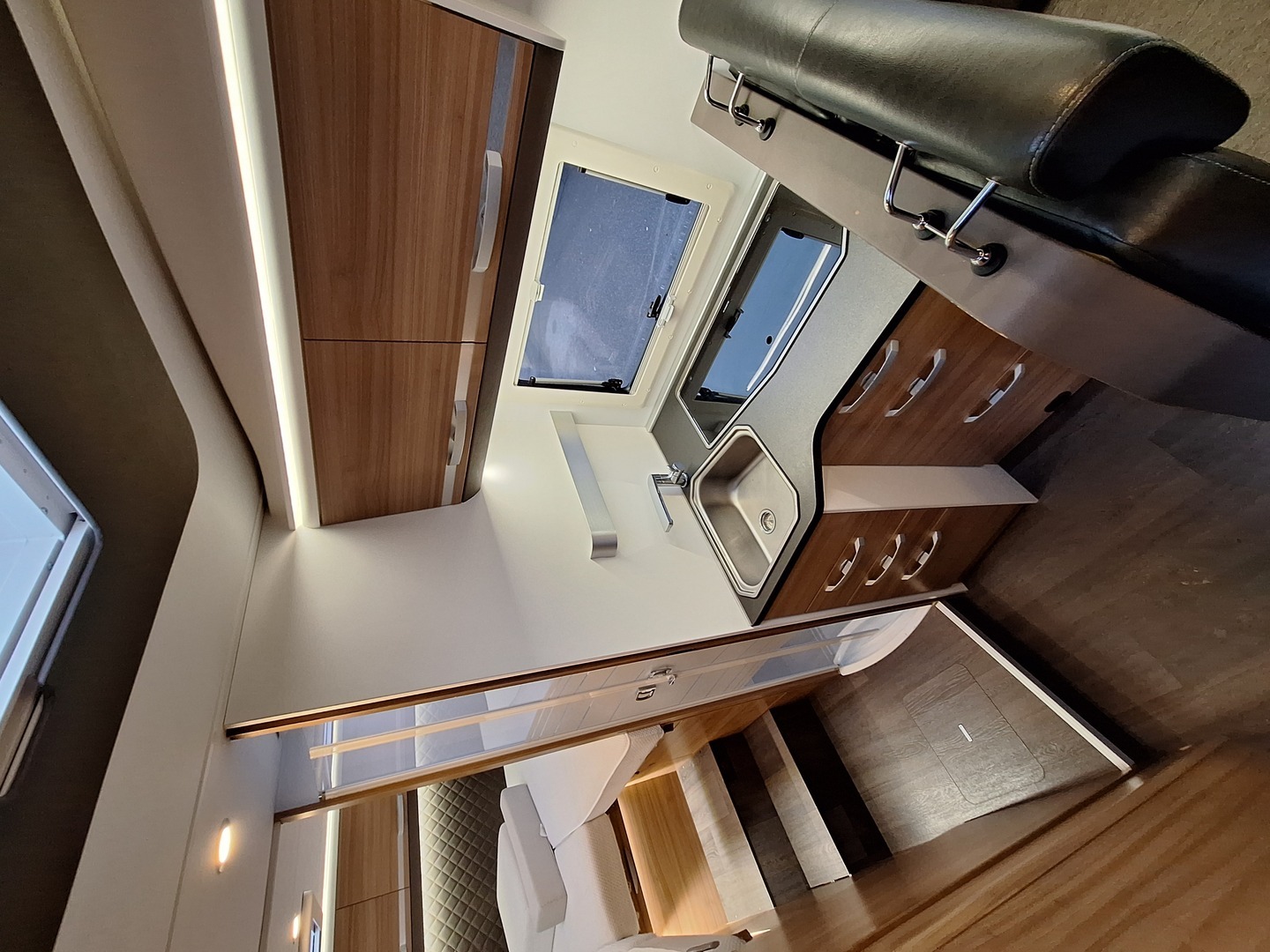 ADRIA Matrix Axess 670 SL 2020