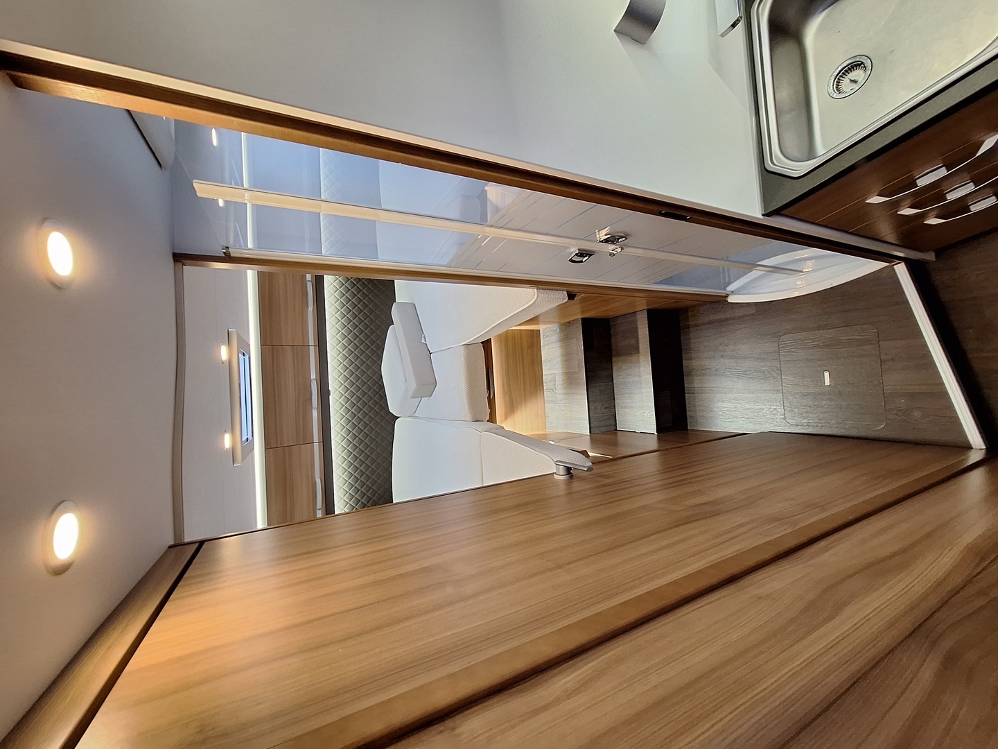 ADRIA Matrix Axess 670 SL 2020