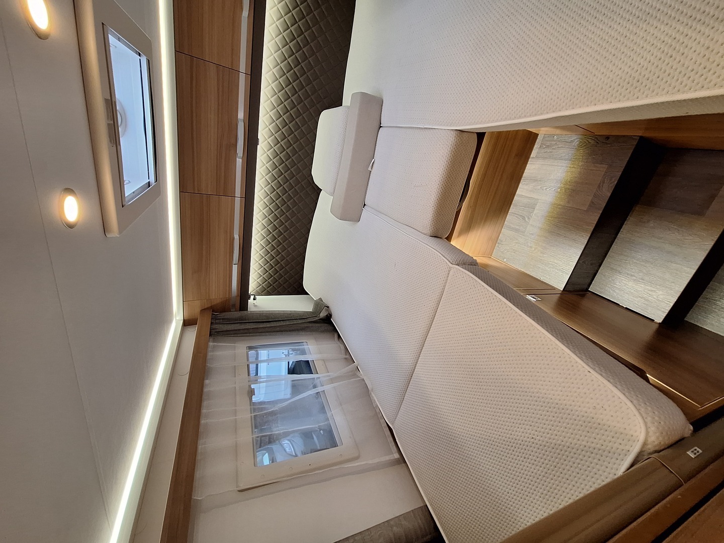 ADRIA Matrix Axess 670 SL 2020