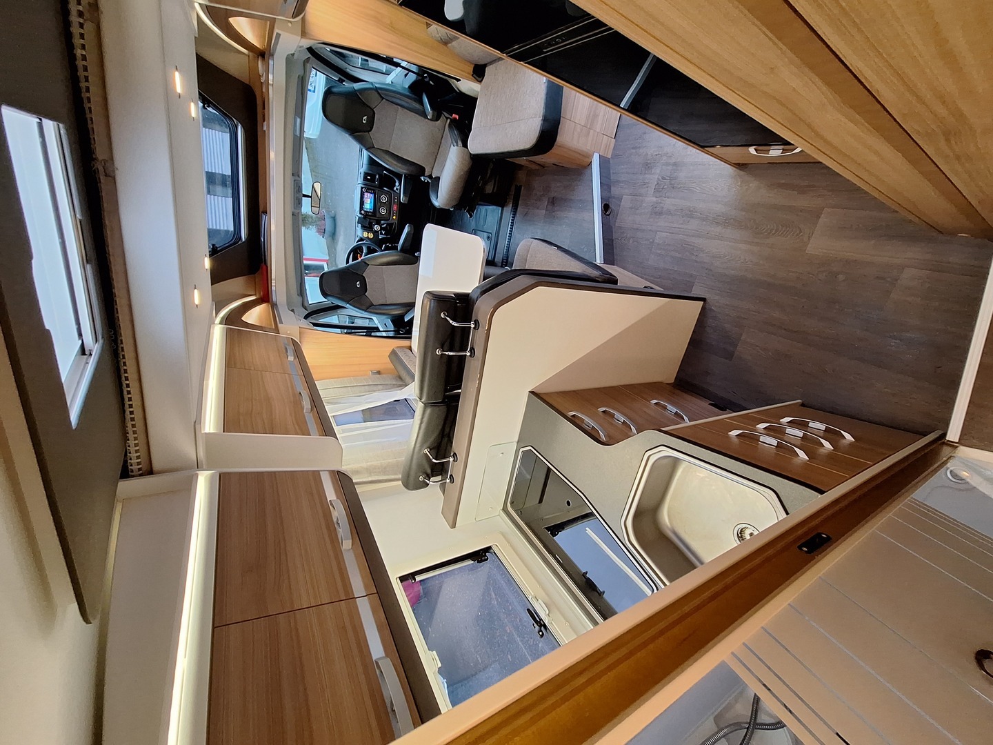 ADRIA Matrix Axess 670 SL 2020