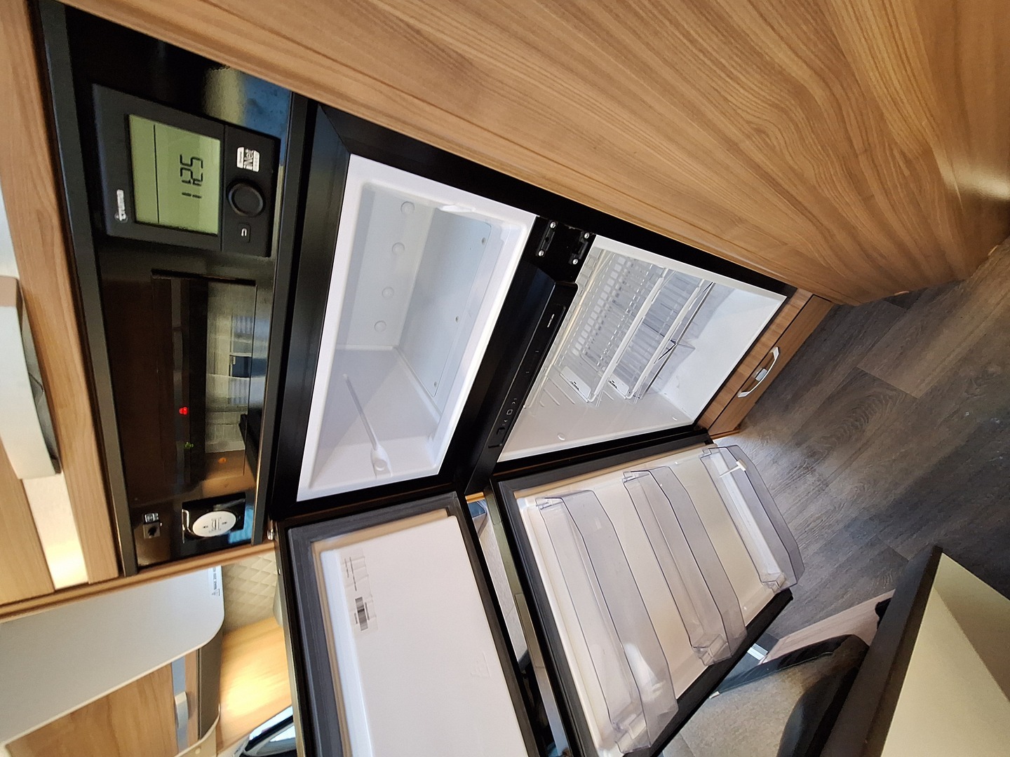 ADRIA Matrix Axess 670 SL 2020