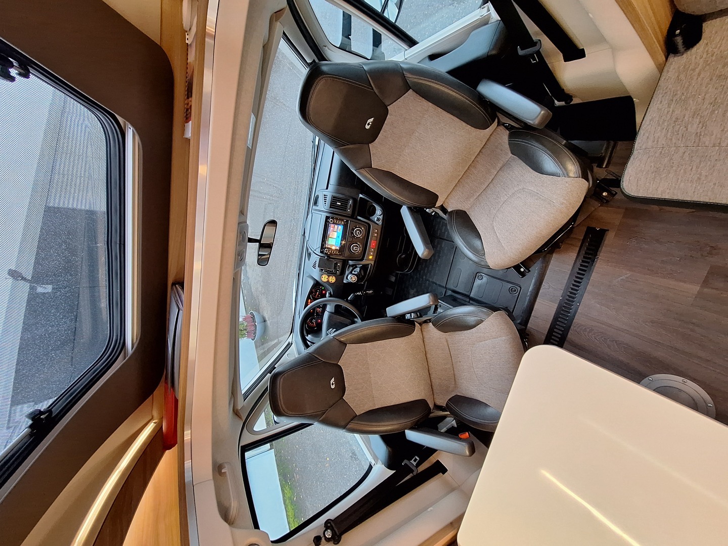 ADRIA Matrix Axess 670 SL 2020