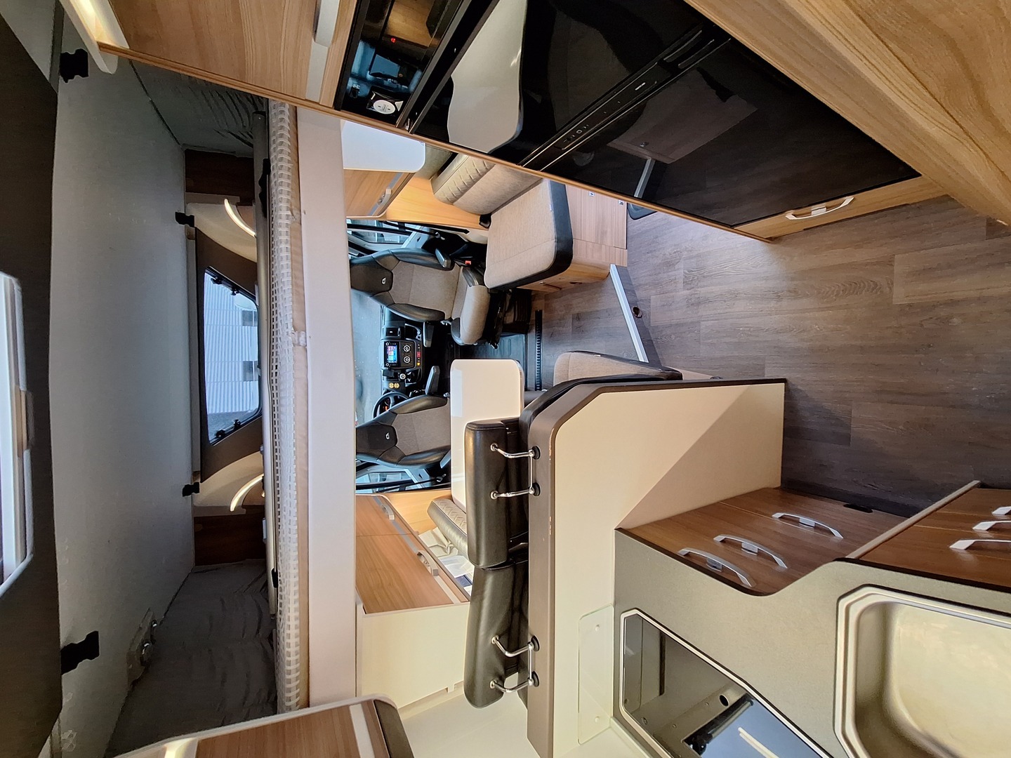 ADRIA Matrix Axess 670 SL 2020