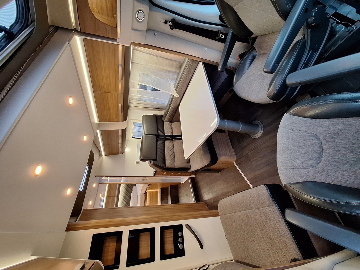 ADRIA Matrix Axess 670 SL 2020