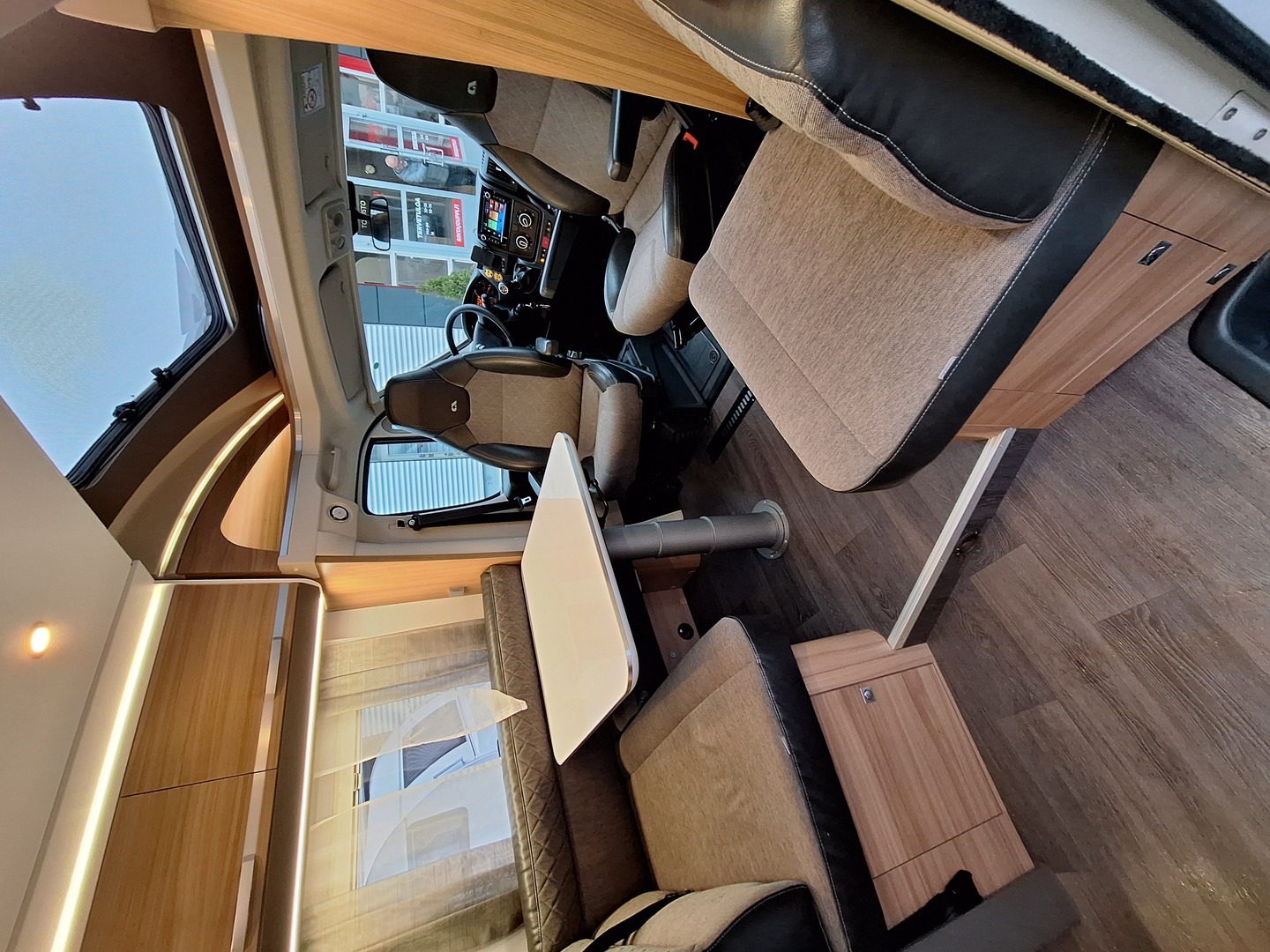 ADRIA Matrix Axess 670 SL 2020