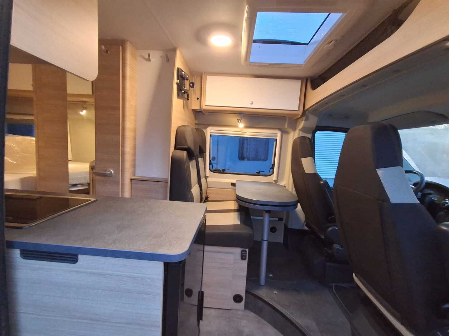 PÖSSL ROADCAR VAN R 640 2022