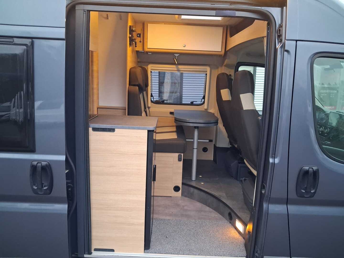 PÖSSL ROADCAR VAN R 640 2022