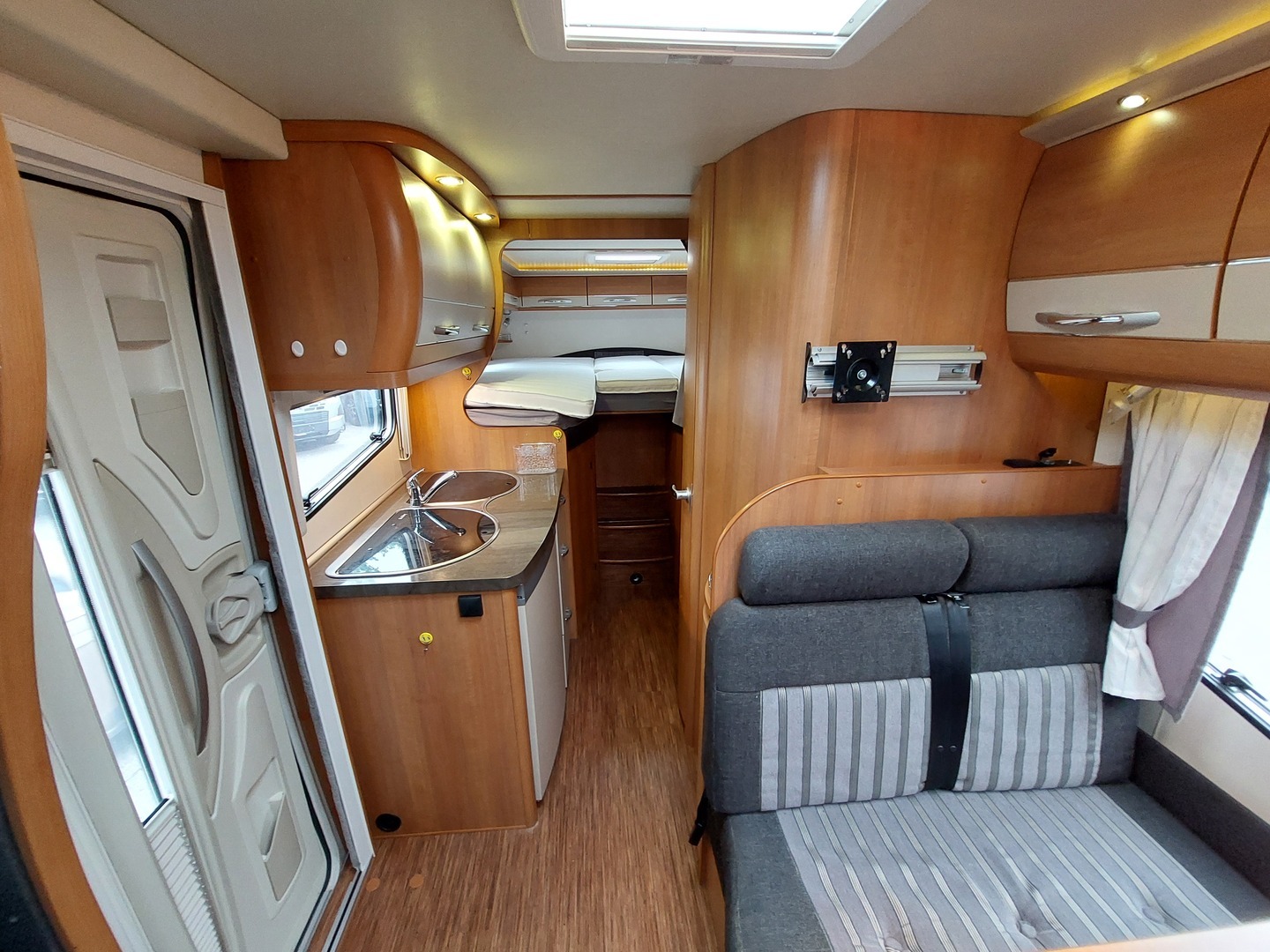 HOBBY DL 500 GESC 2010