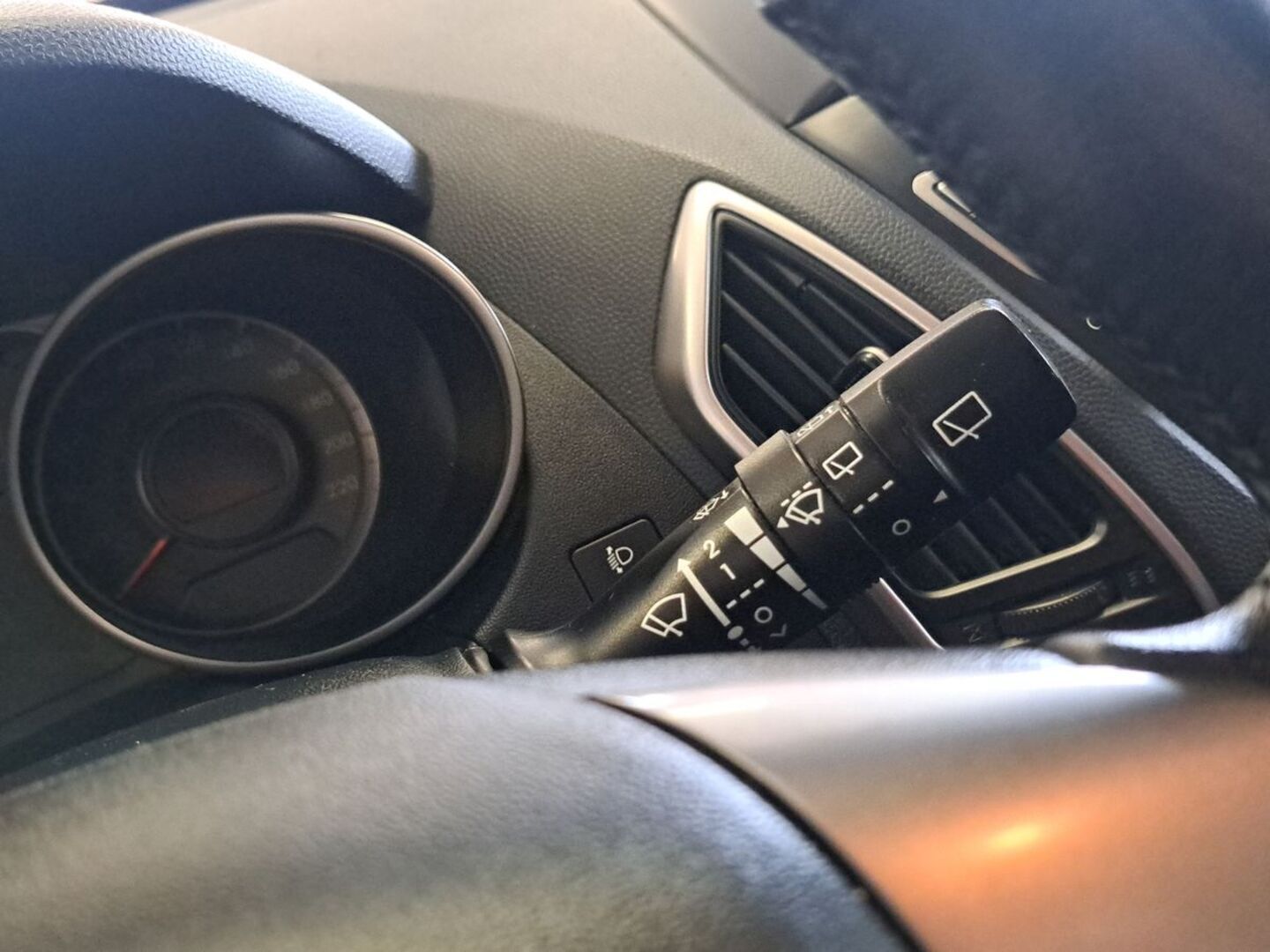 HYUNDAI ix35 24