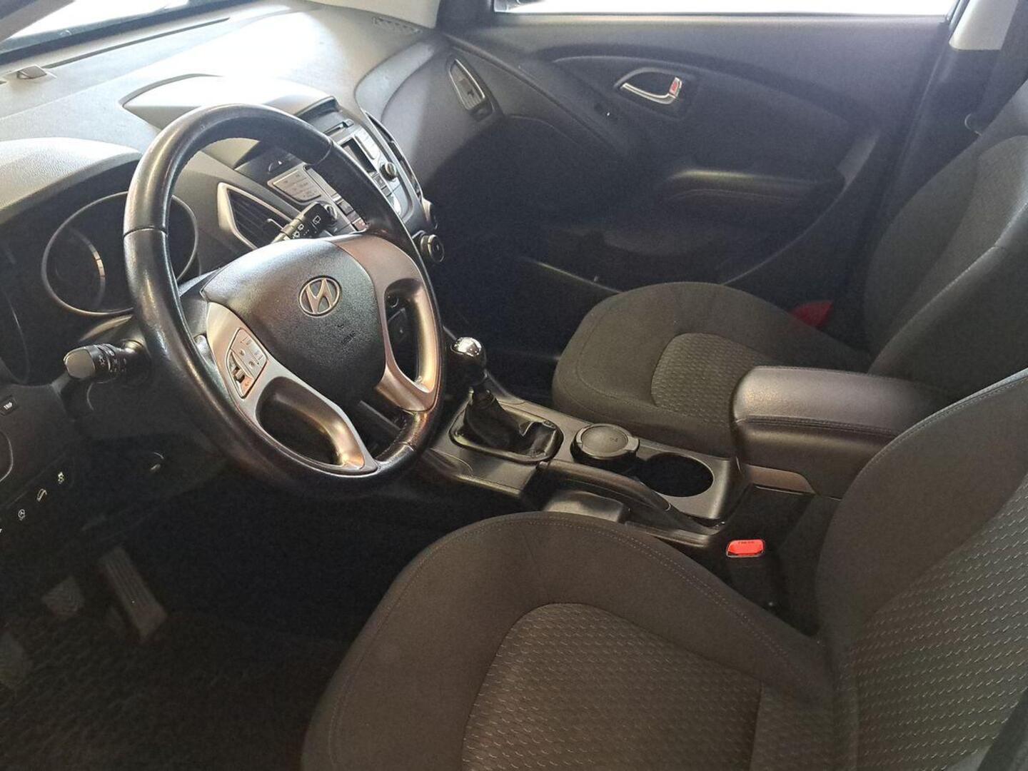 HYUNDAI ix35 7